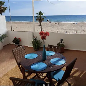 Amazing Frontal #traveller's Awards2023 Apartment Cádiz