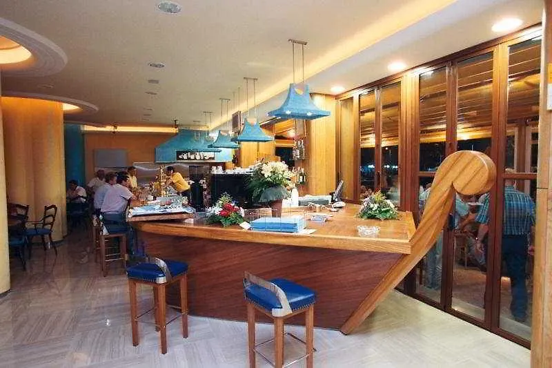 Apartamentos La Jabega Фуэнхирола