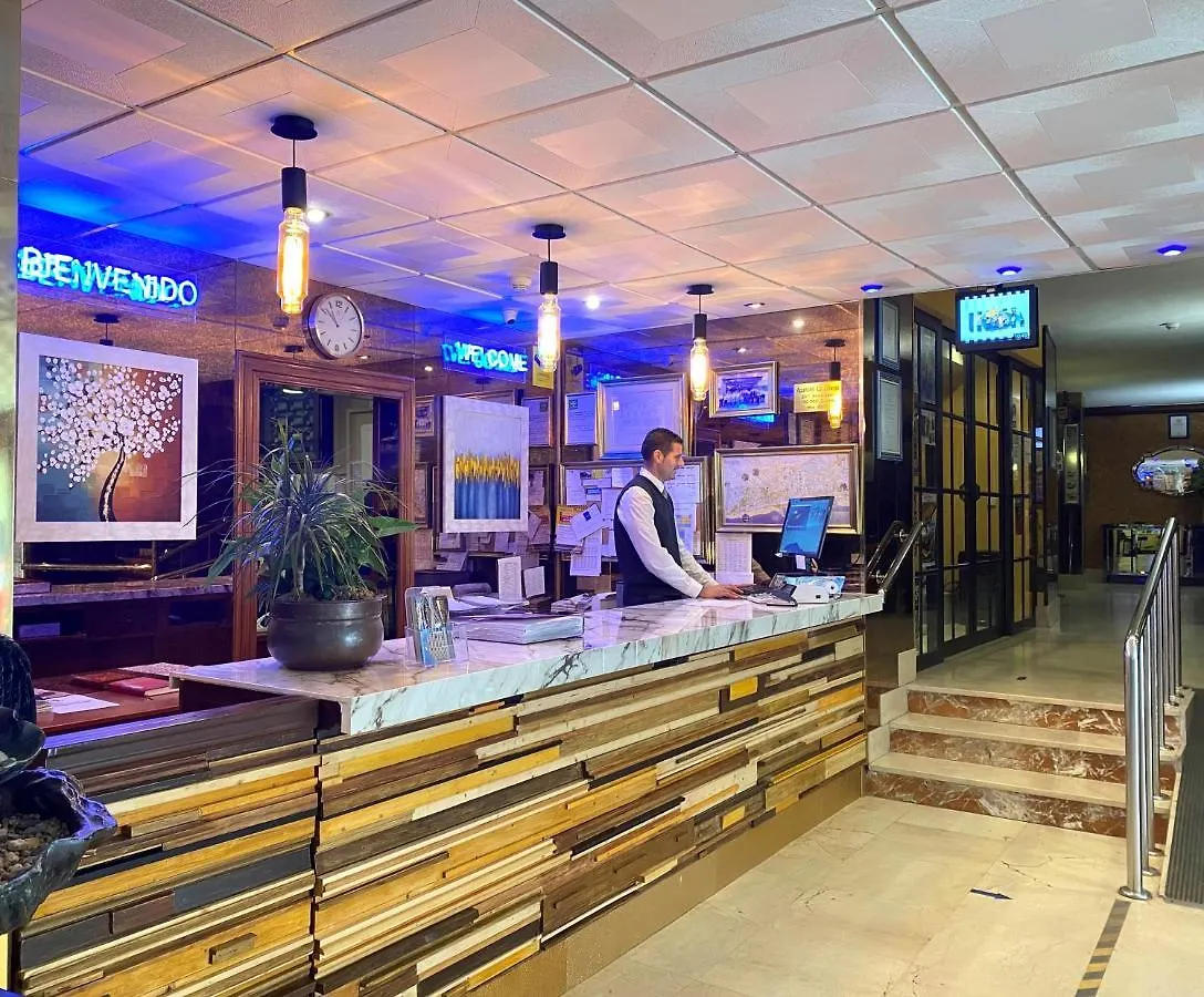 Apartamentos La Jabega Фуэнхирола Испания